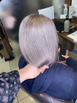 ヘアークリアー 獨協大学前店 グレージュカラー