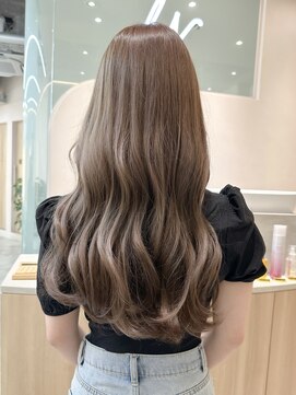 ウェイズトウキョウ 新宿店(Ways TOKYO) ダブルカラーで作るくすみベージュ