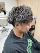 メロウ(mellow)&nbsp;ツイストスパイラルパーマ×メッシュキャップハイライトホワイト