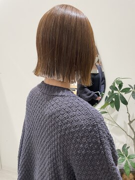 ジーナ 福岡天神(Zina) ＊後ろからみても綺麗なスタイルに＊パッっとボブ　zina福岡天神