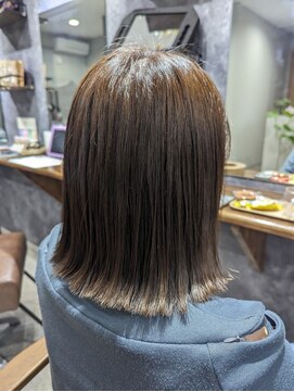 ロム ニュアンスカラー/透明感グレージュ/レイヤーカット