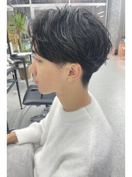 デュー 栄(DEW) 【DEW】フェザーパーマ/カルマパーマ/センターパート