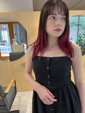 スタン 渋谷(Stam) ワインレッドハイトーンウルフレイヤーボブブリーチカラー渋谷