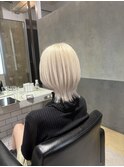 ホワイト×ウルフカットダブルカラーケアブリーチ
