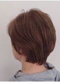 カーキベージュ