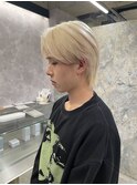 金髪センターパートウルフ