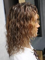 アンサー 渋谷(ANSWER)&nbsp;波巻きツイストスパイラル縦落ちパーマサーフカール