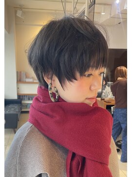 シベルバレー 横浜(sibell) 前髪ありショートマッシュショート丸みショートレイヤー