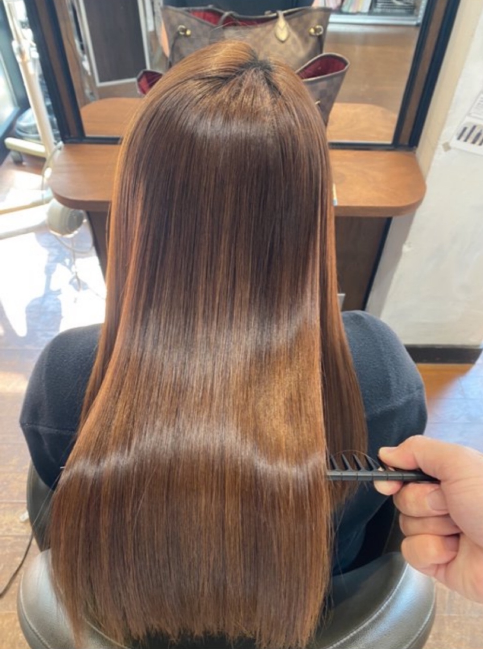 アンノウン(UNKNOWN)&nbsp;クセをしっかり伸ばし、乾かすだけでまとまる髪質改善ストレート