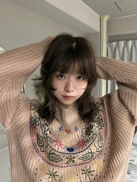 ミミー(mimiiy) 寒色ベージュ