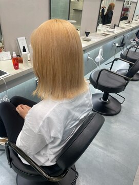 リリー(Lilley) (lilley内堀)ブロンド×ケアブリーチ×ブリーチカラー