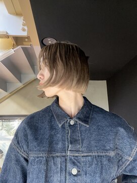 ブローチ 表参道(broocH) ぱつっとボブ