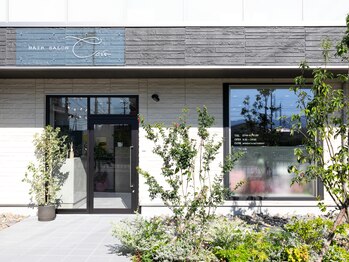 カロ(Caro)の写真/日常を忘れて髪にもご褒美を。落ち着いた雰囲気の店内で、ゆったりとしたサロンタイムをお過ごし下さい。