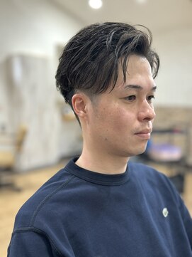スカイ(SKY) ツイスパ/波巻き/眉毛/バーバー/ニュアンスパーマ/ブリーチ