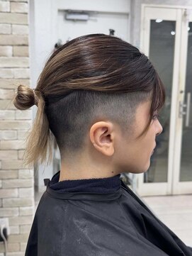 プライズ 表参道原宿店(prize) ツーブロックお団子ヘア刈り上げ女子