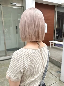 ロマリア ヒルズ 表参道 原宿(Lomalia HILLS) LomaliaHILLSハイトーンケアブリーチボブ