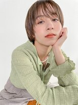 ヒビヲ(HIBIO)&nbsp;★スモーキーなベージュで大人っぽマッシュショート