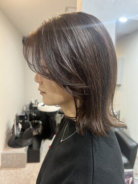 サンフィールド(Sunfield) 小顔サイドバングスタイル