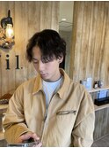 ゆるめ波巻きパーマ×センターパート