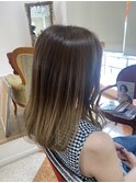 ベージュ×グラデーション
