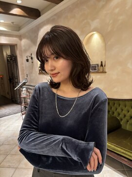 ビュートリアム265(BEAUTRIUM 265) くびレイヤー・ベージュ・韓国・小顔似合わせカット銀座20代30代