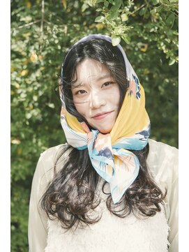 ビオトープ(biotope) トレンドのスカーフスタイル