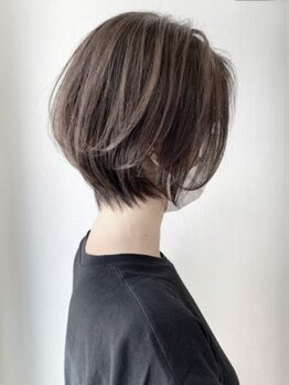 《デザイン+再現性にこだわったスタイルが人気☆》経験豊富な知識とテクニックであなたの魅力UP間違いなし!