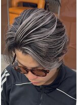 テンバイリップスヘアー(TEN by LIPPS hair)&nbsp;ホワイトシルバーアッシュバレイヤージュツーブロセンターパート