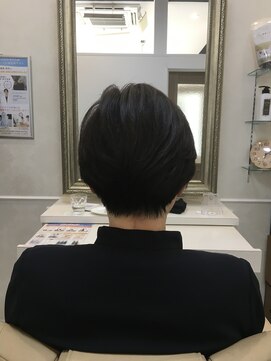 レヴィア(revia) 大人ショートスタイル