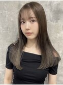 オリーブベージュ