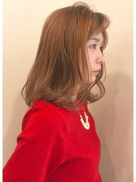 キャロル(CAROL) ☆ミディアムヘアスタイル「ピンクグレージュ」