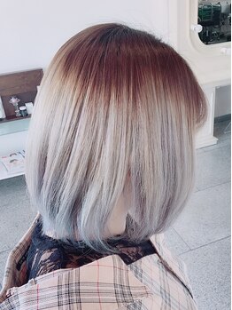 ヘアー フリーデル(Hair Freedel)の写真/インナーカラー/グラデーション/ハイライトなど最新トレンドのスタイルをご提案◎お気に入りを見つけて♪