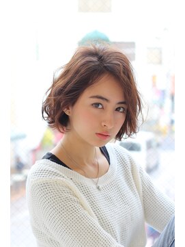 ノーヴェ(Nove) ヘルシーシナモンベージュ×ラフカールボブ