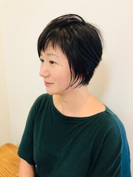 ブランコ アシンメトリーショートボブ