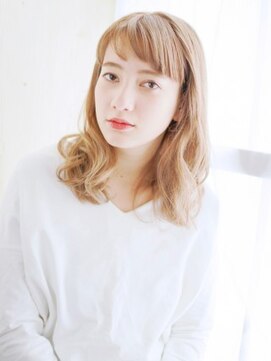 ヘアメイク ナル(hair make nalu) ショートバングのゆるミックスカール