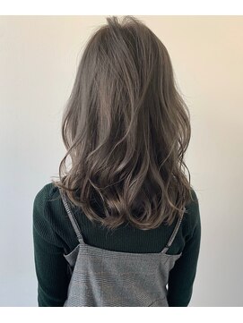 エル(LE) ヴェールウェーブブルージュアシメ似合わせカットセミディ