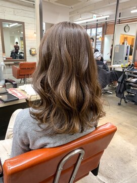 ベルクープス 天王寺店(Belle Coupes) 【Bellecoupes】足立美佐恵 白髪染め 透明感ベージュ