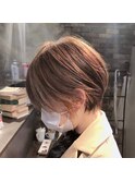 大人かわいいくびれミディラベンダーインナーカラー