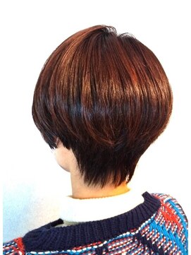 チーモ ハッピー ヘア メイク(CheeMo happy hair make) 女性らしいショートスタイル