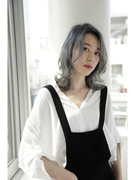 チップタップ 目白店(tip top) 外ハネネオウルフミディアム　【tip・top目白店】