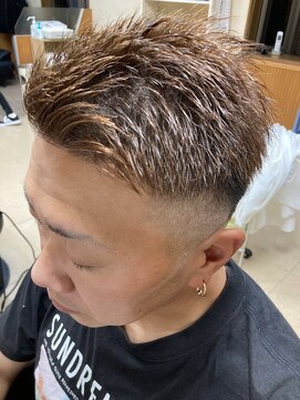 アンド ワン(AND ONE) フェードカット