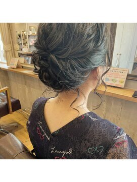 ワット 原宿店(W) 【W-ワット-原宿店 】およばれゆるふわアップスタイル