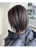 切りっぱなしボブ+ブリーチカラー
