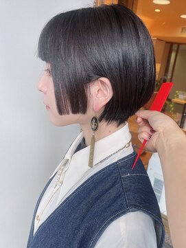 モリオフロムロンドン 原宿本店(morio from London) 【morio原宿】黒髪姫カット 丸みショートボブ 個性的ショート