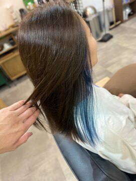 リル(lilu) イヤリングカラーブルー［湘南台/湘南台駅/ゆめが丘/湘南台東口