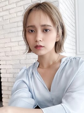 パティオン(PATIONN) シースルーバンググレーベージュハイトーンくびれボブ