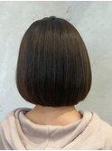 大人かわいいオリーブベージュワンレンボブ