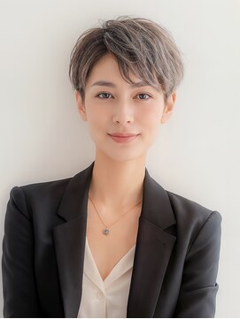マリブ Malibu 【扱いやすいショート】リッチカラーの白髪ぼかし