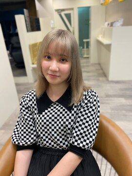 ムゲルカ エン(mugelca e'n) シルバーベージュ