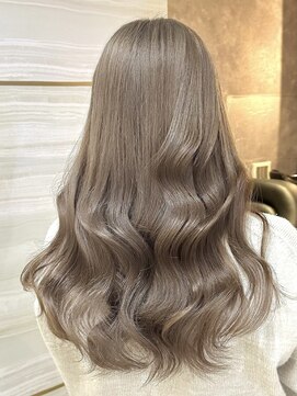 ラビス 池袋(Lovis) ワンレン/ネビージュ/エクステ/小顔/インナーカラー/韓国/池袋